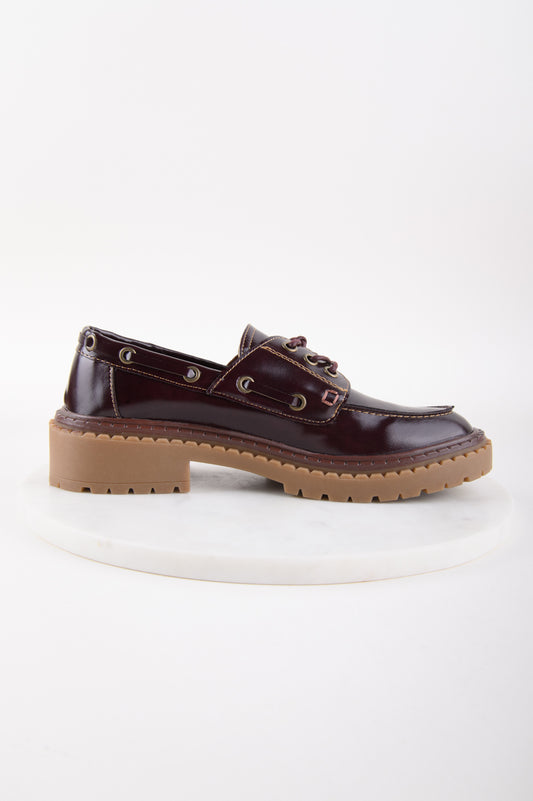 Schuh zum Schnüren