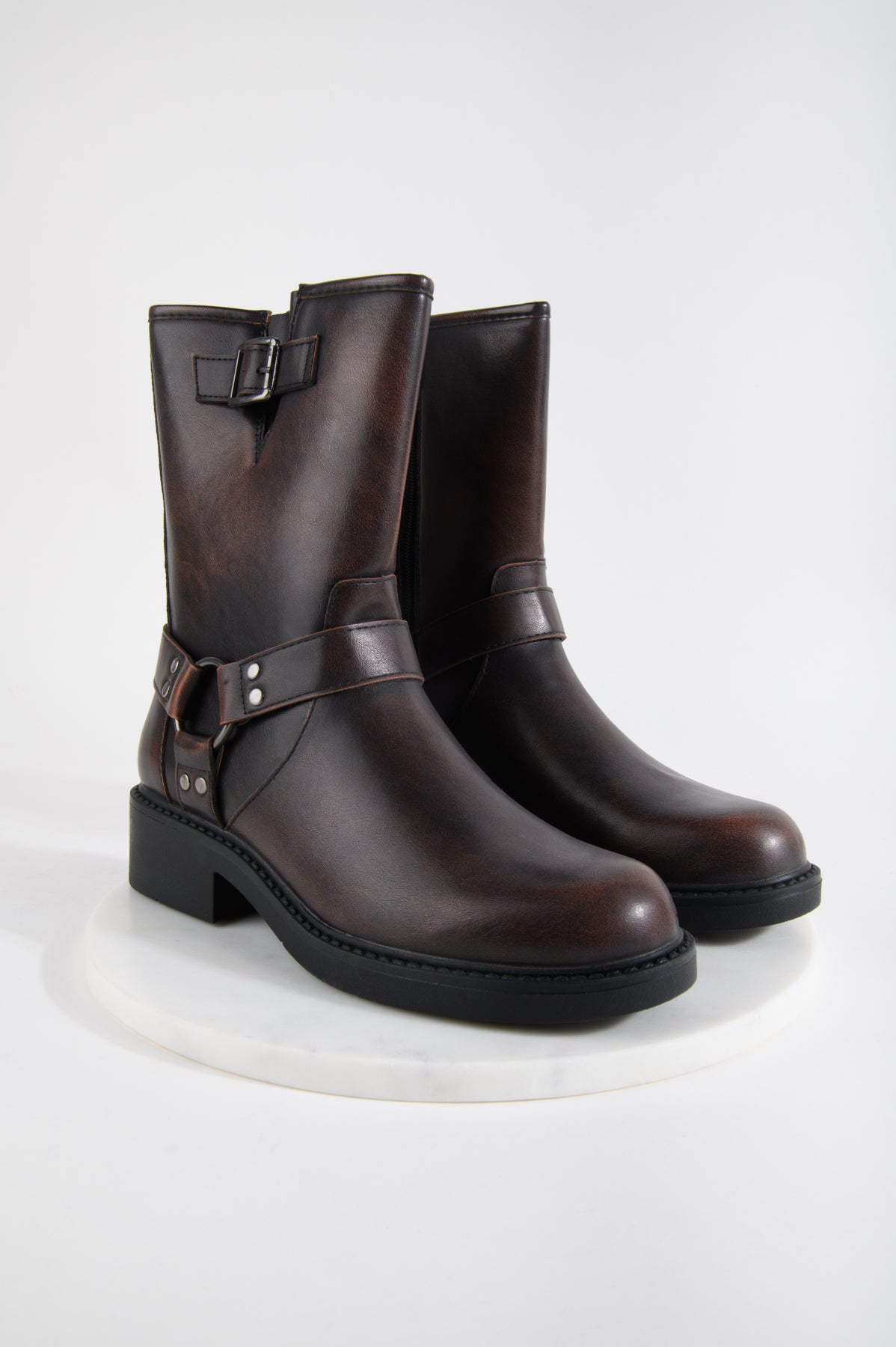Boots in Dunkelbraun