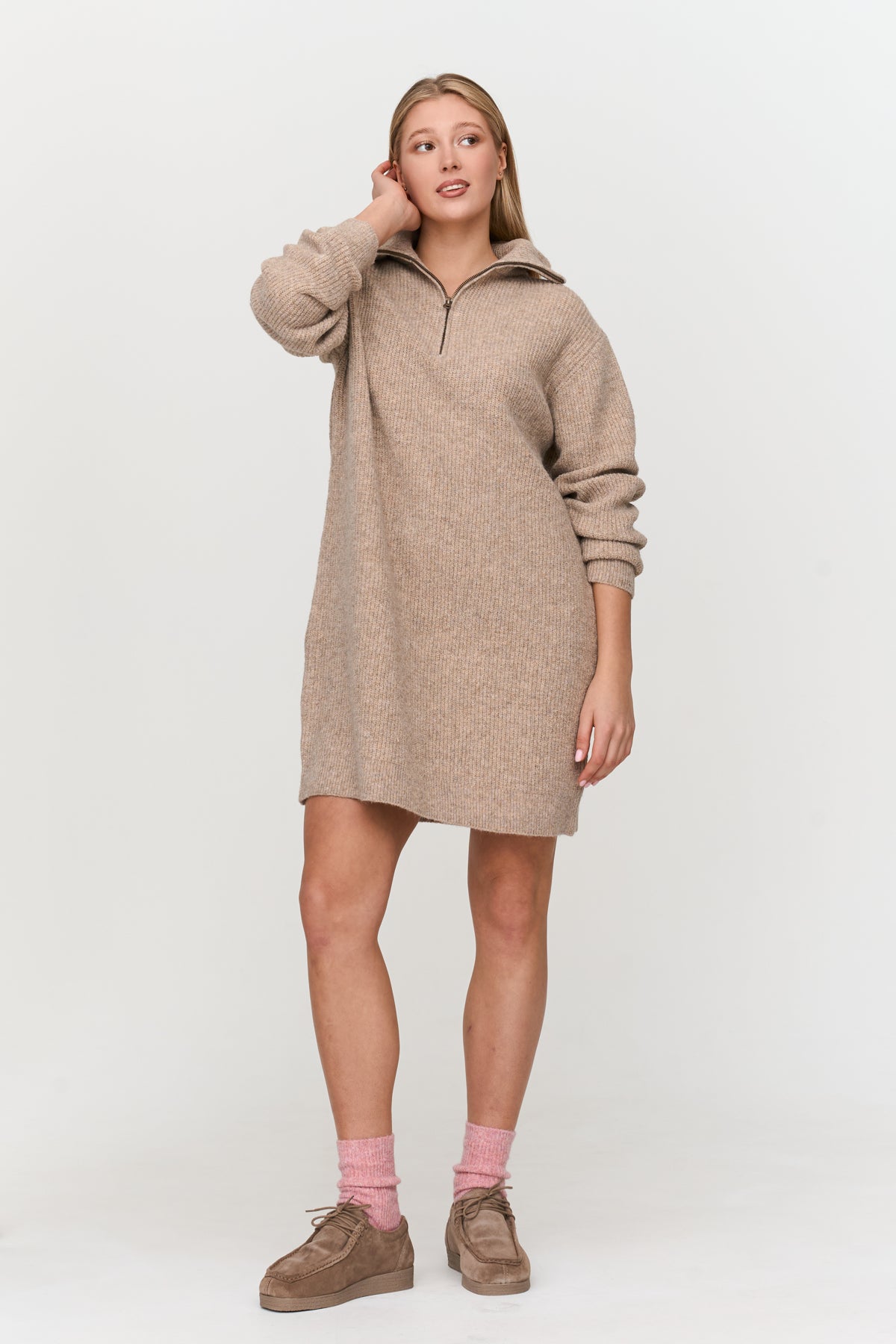 Kleid in Beige