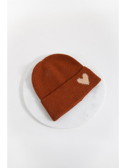Mütze mit Herzmotiv