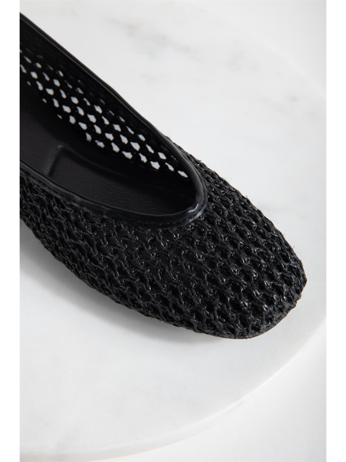 Schuh in Schwarz
