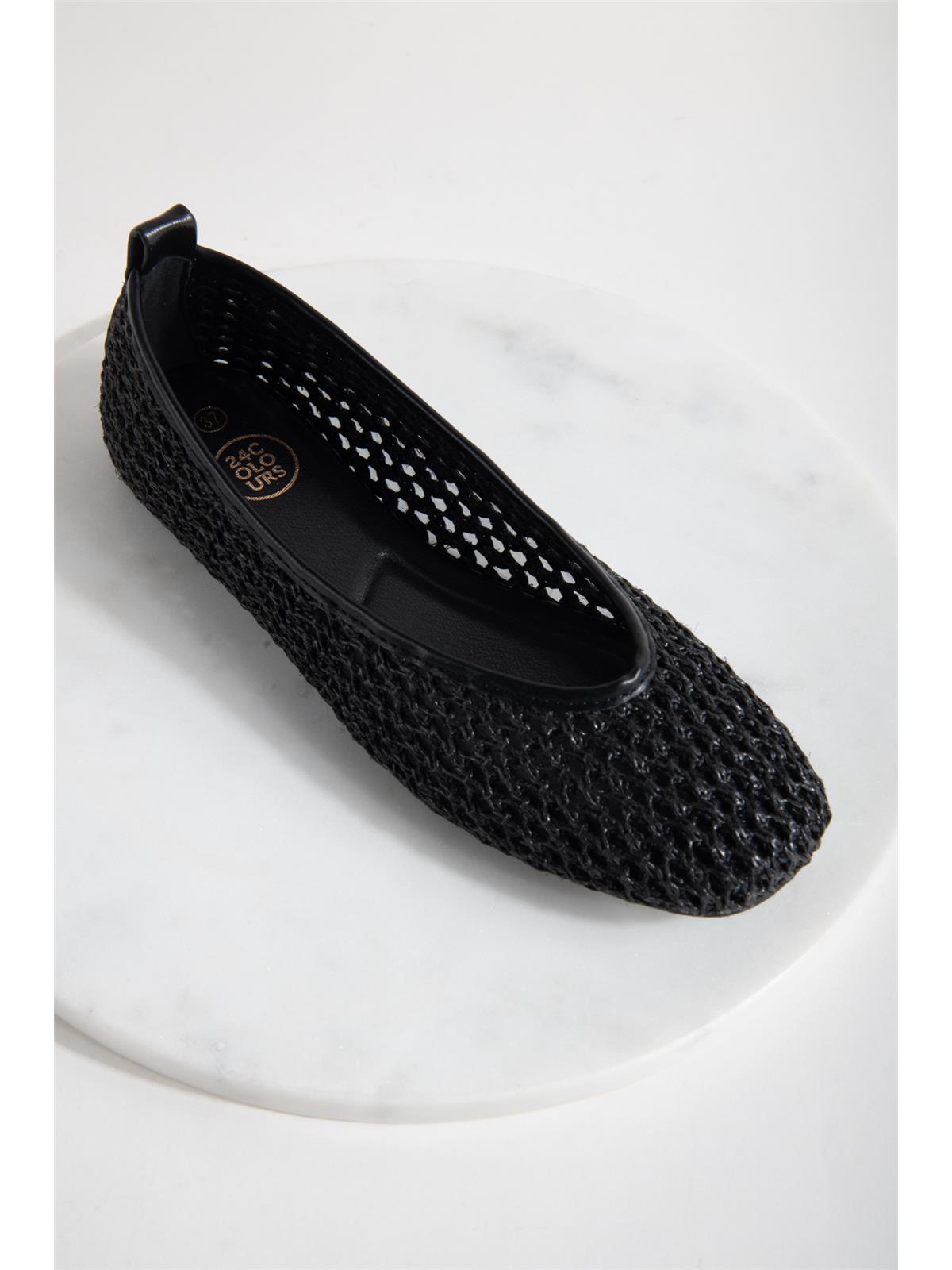 Schuh in Schwarz