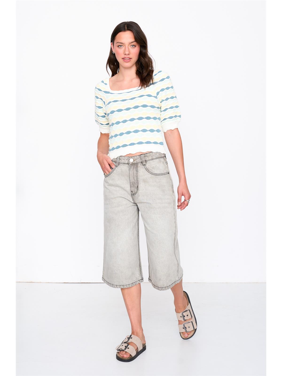 Pullover off-shoulder