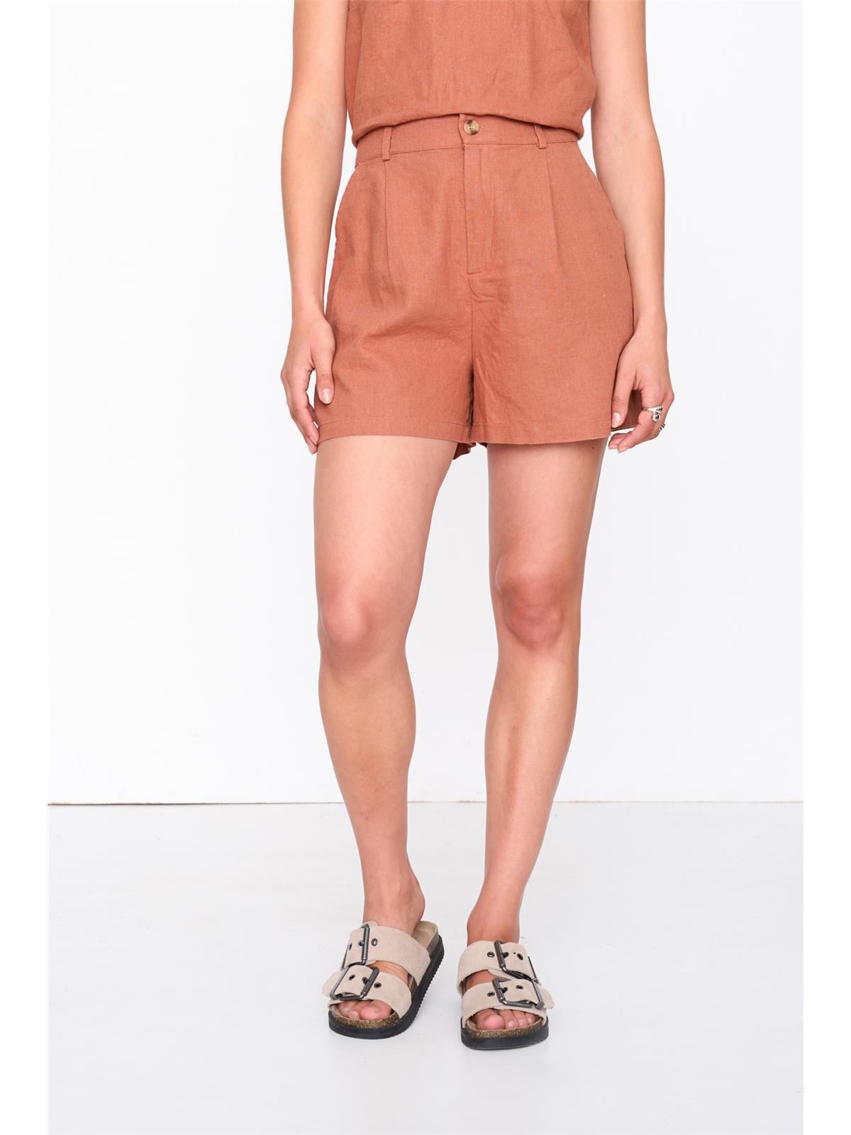 Shorts in Orange