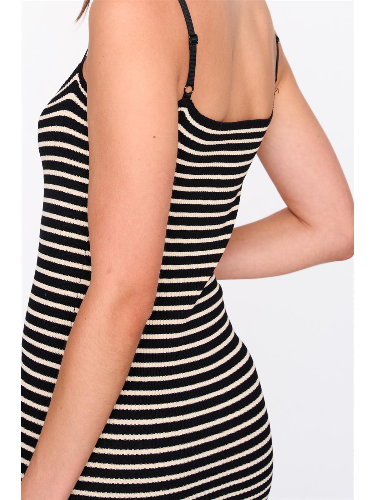 Kleid gestreift