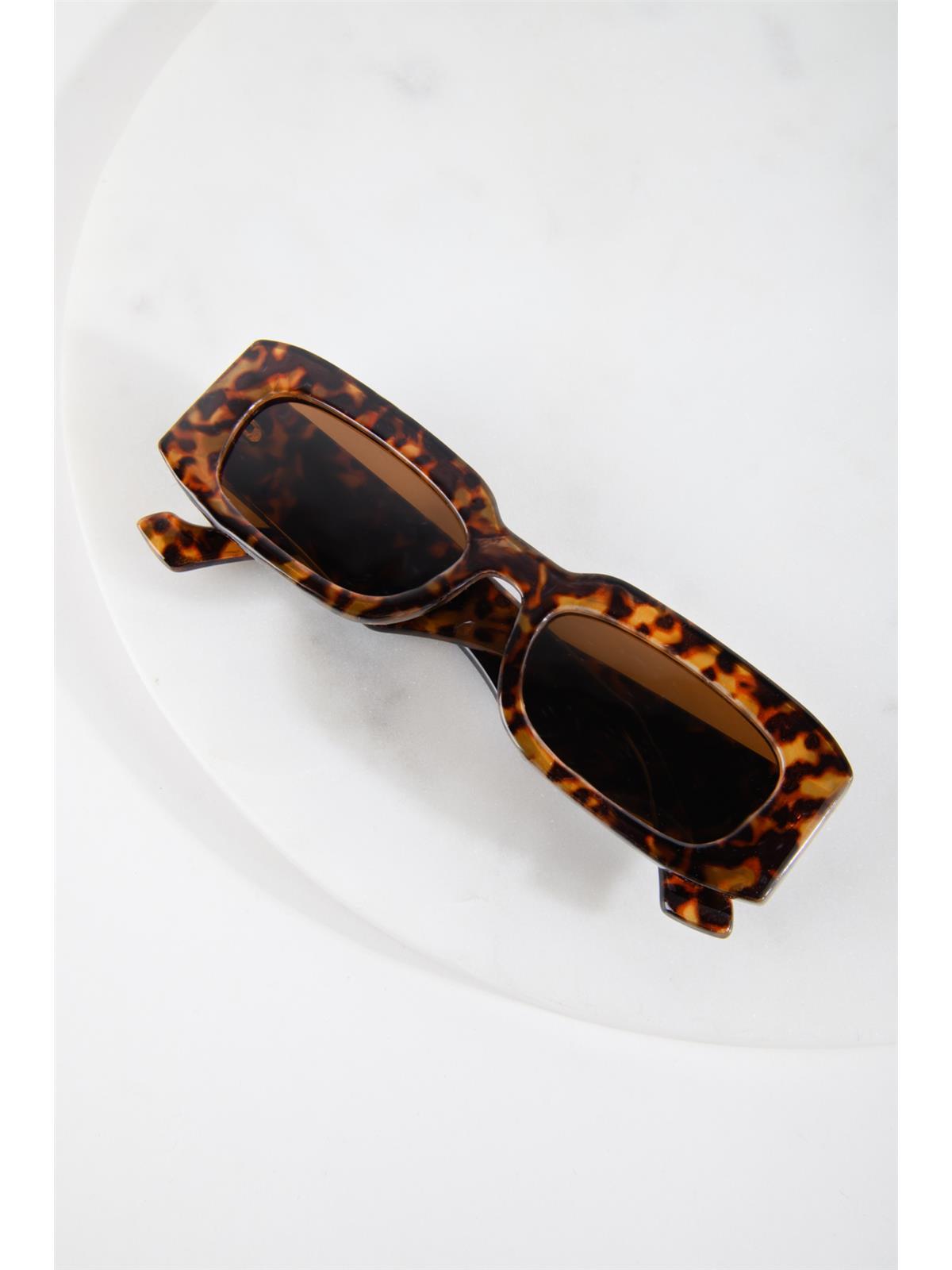 Sonnenbrille gemustert