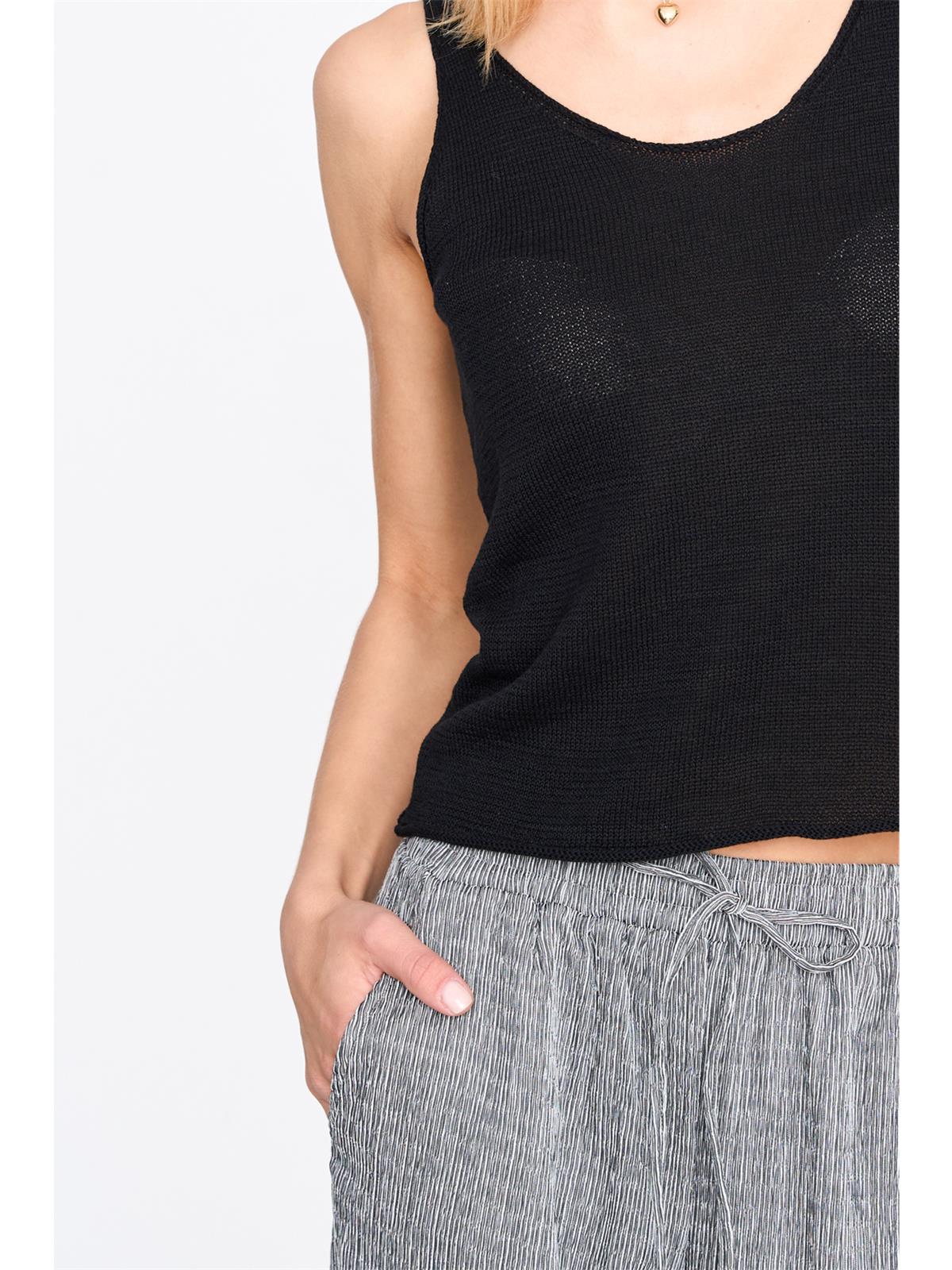 Top in Schwarz