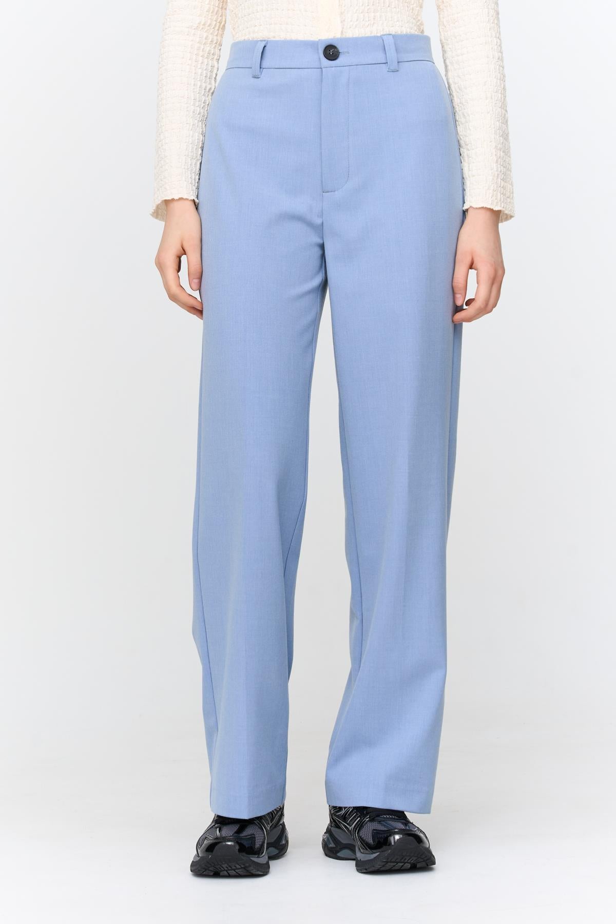 Hose In Blau