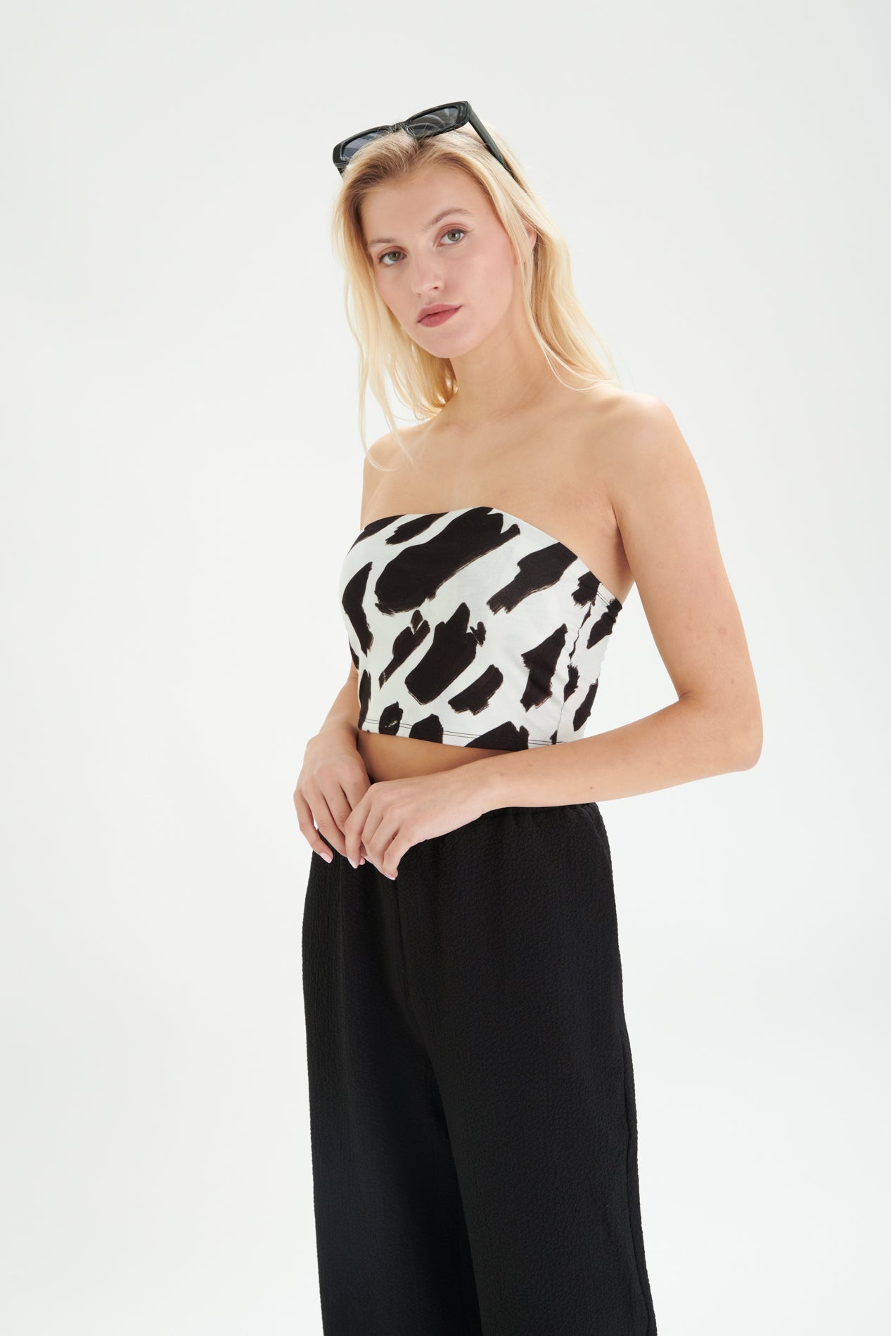 Top in Schwarz-Weiß