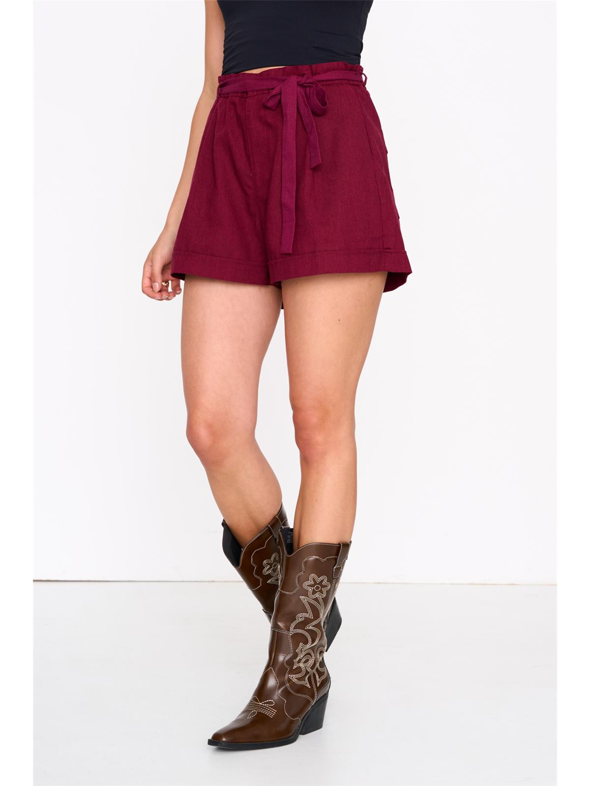 Shorts in Burgunder