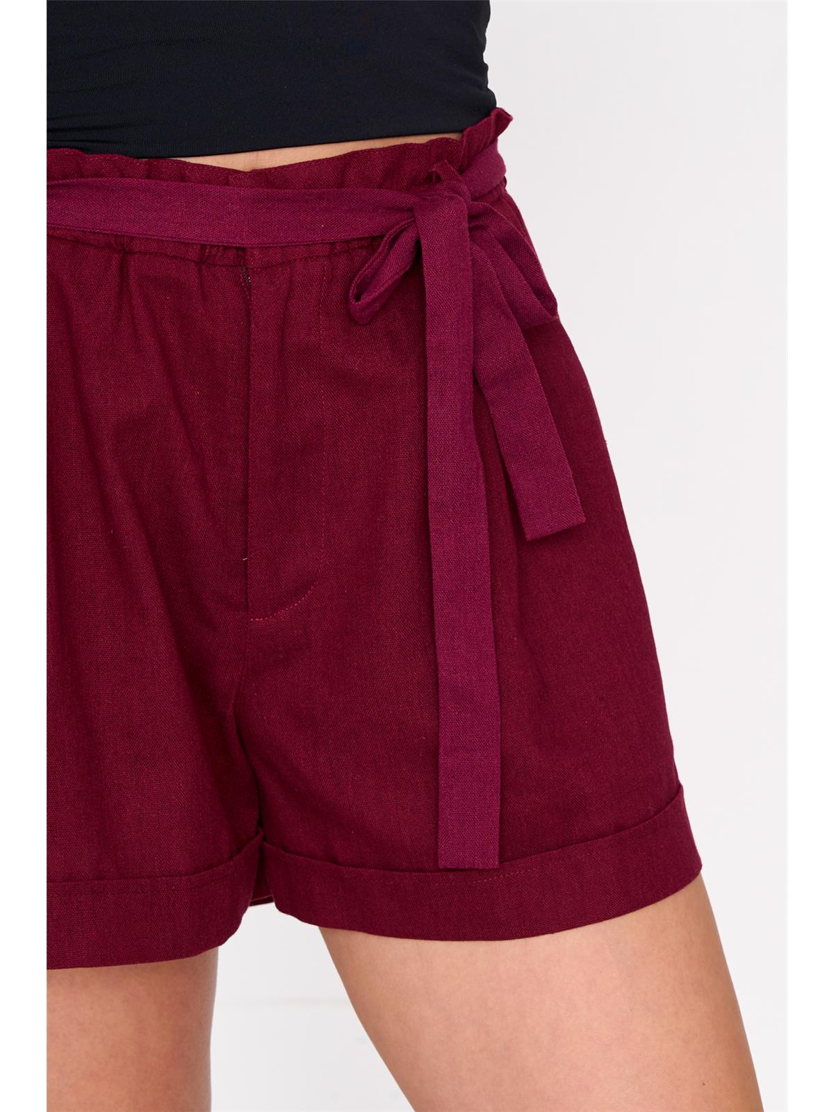 Shorts in Burgunder