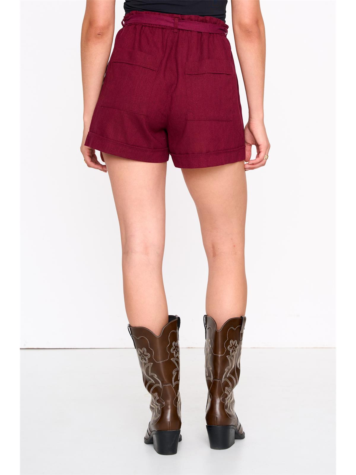 Shorts in Burgunder