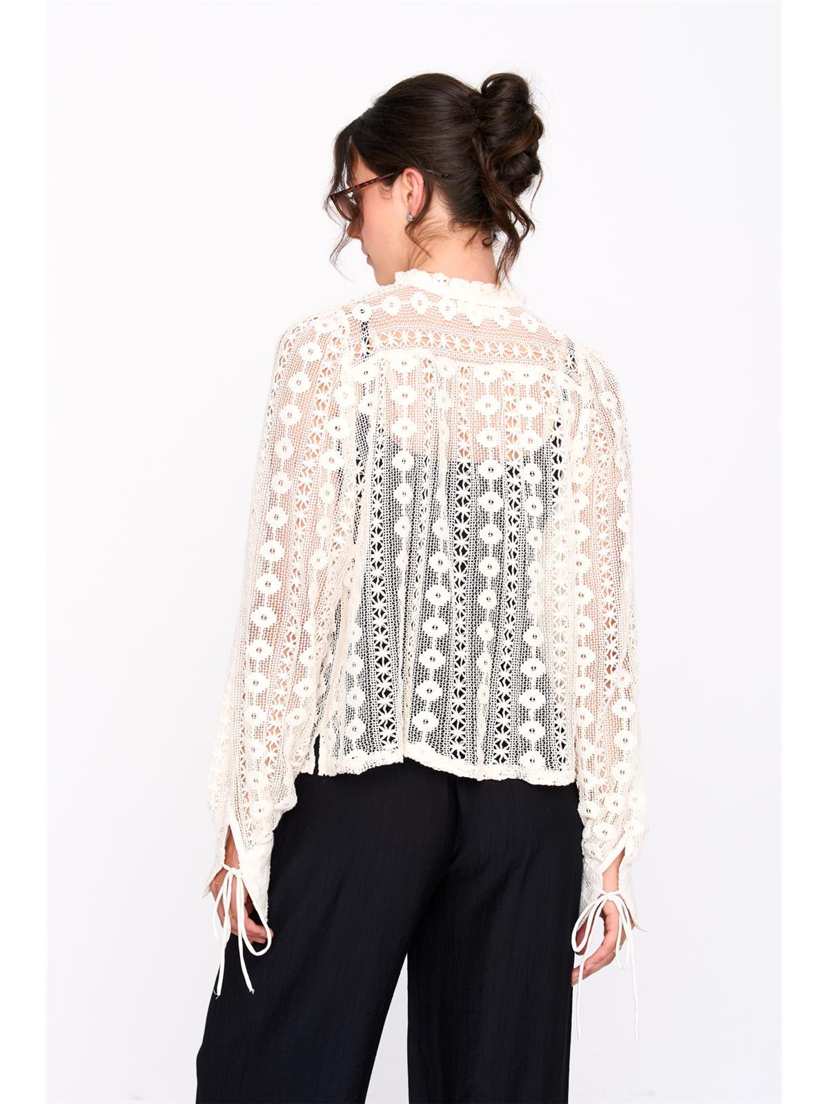 Bluse aus Spitze