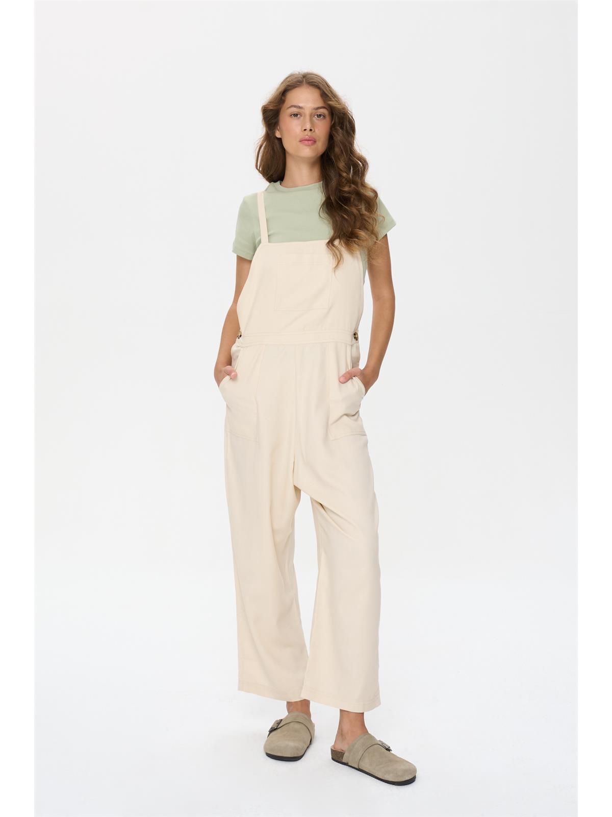 Latzhose in Beige